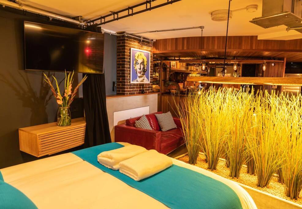 Апартаменты The Jazz Quarters, Southsea'S Hidden Gem Портцмаус Экстерьер фото